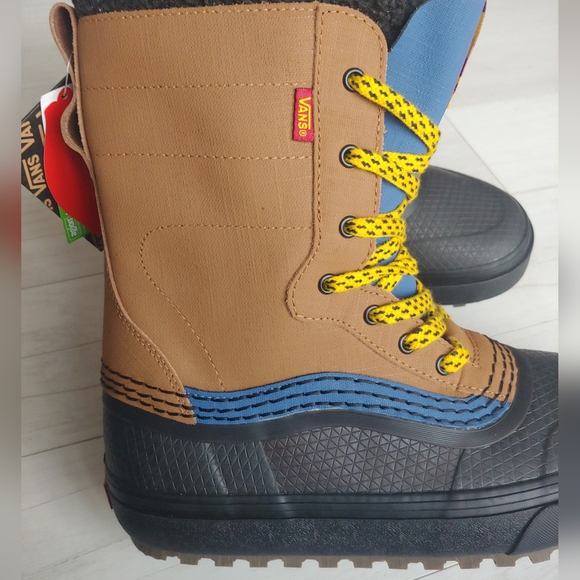 VANS NEW Standard Snow MTE Boots - Picture 3 of 12